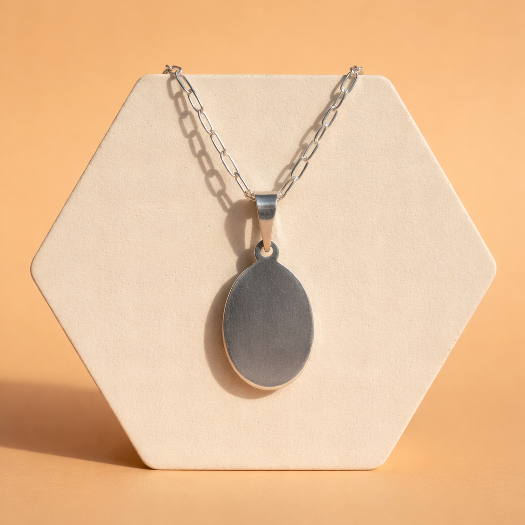 Collar fotograbado con medalla ovalada de 23 mm. Plata 925 (Mediana)