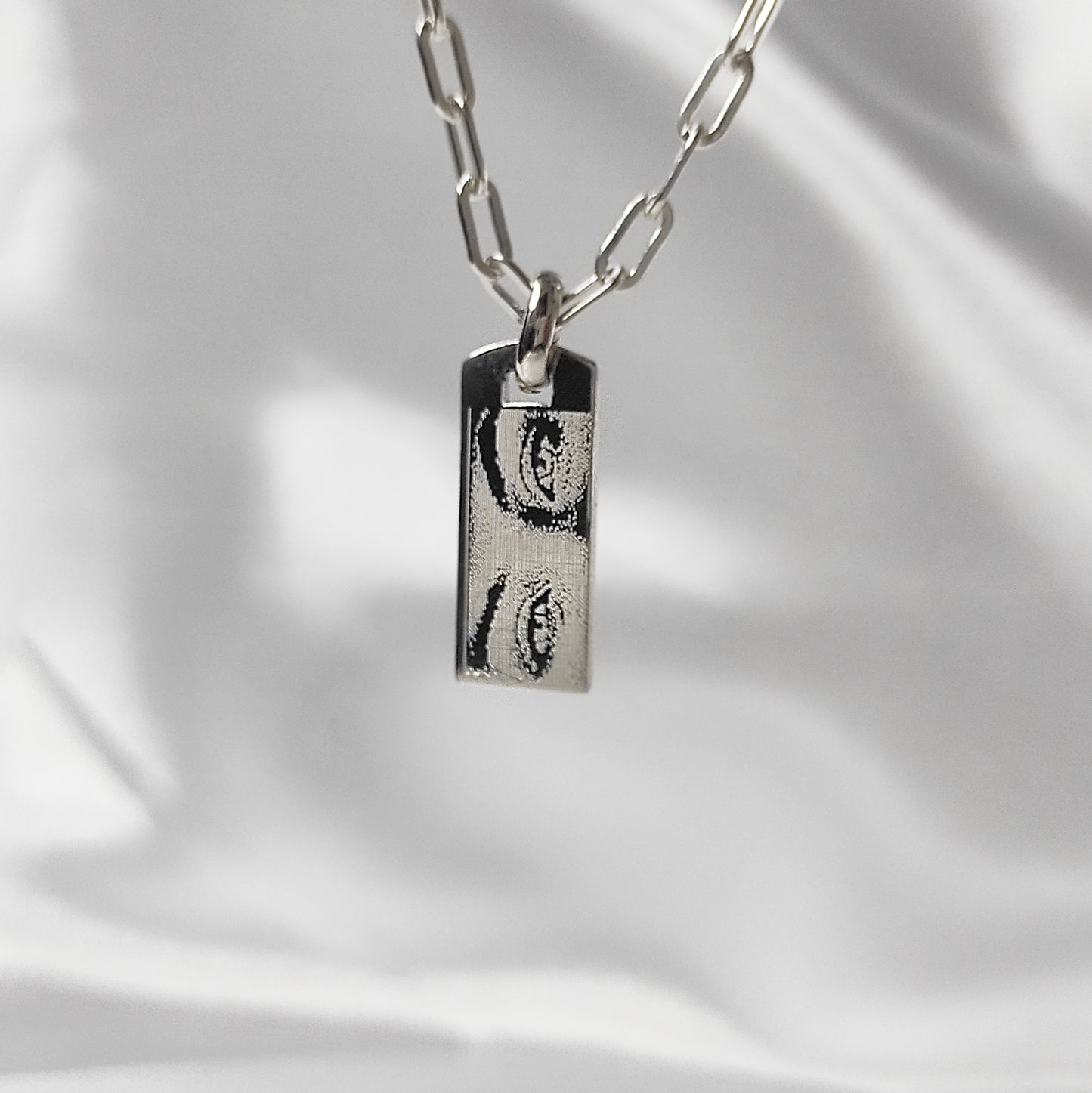 Colgante fotograbado mirada