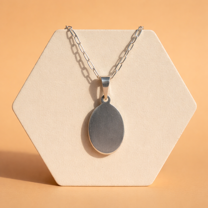 Collar  fotograbado con medalla ovalada de 23 mm. Plata 925 (Mediana)