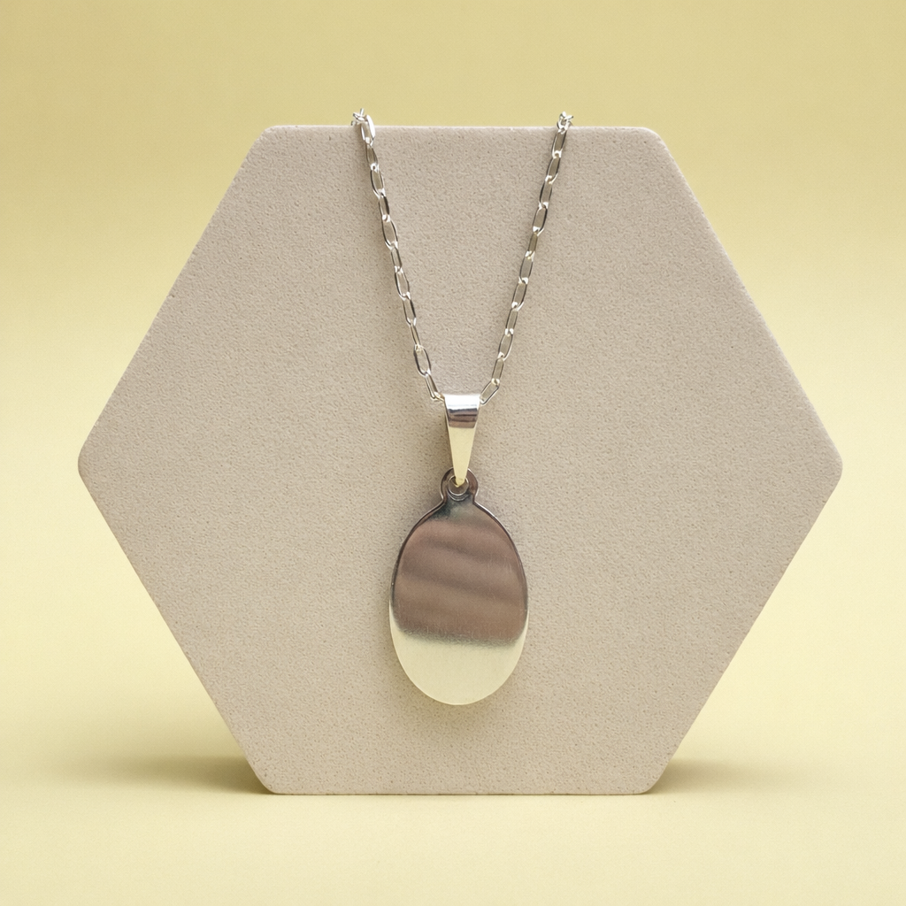 Collar  fotograbado con medalla ovalada de 23 mm. Plata 925 (Mediana)