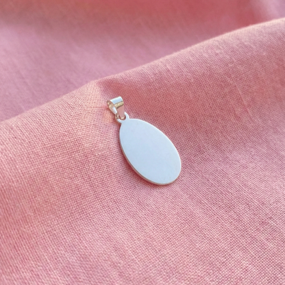 Collar fotograbado con medalla ovalada de 21 mm. Plata 925 (Pequeña)