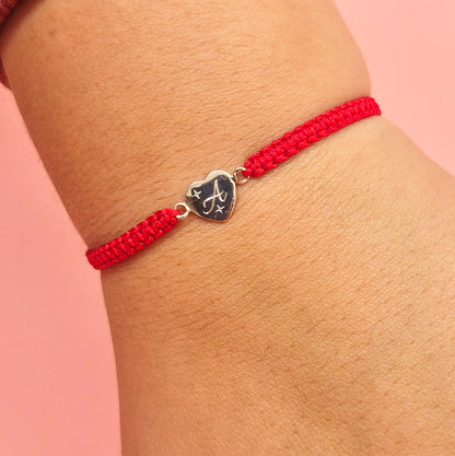 Pulsera personalizada corazón (Hilo rojo)