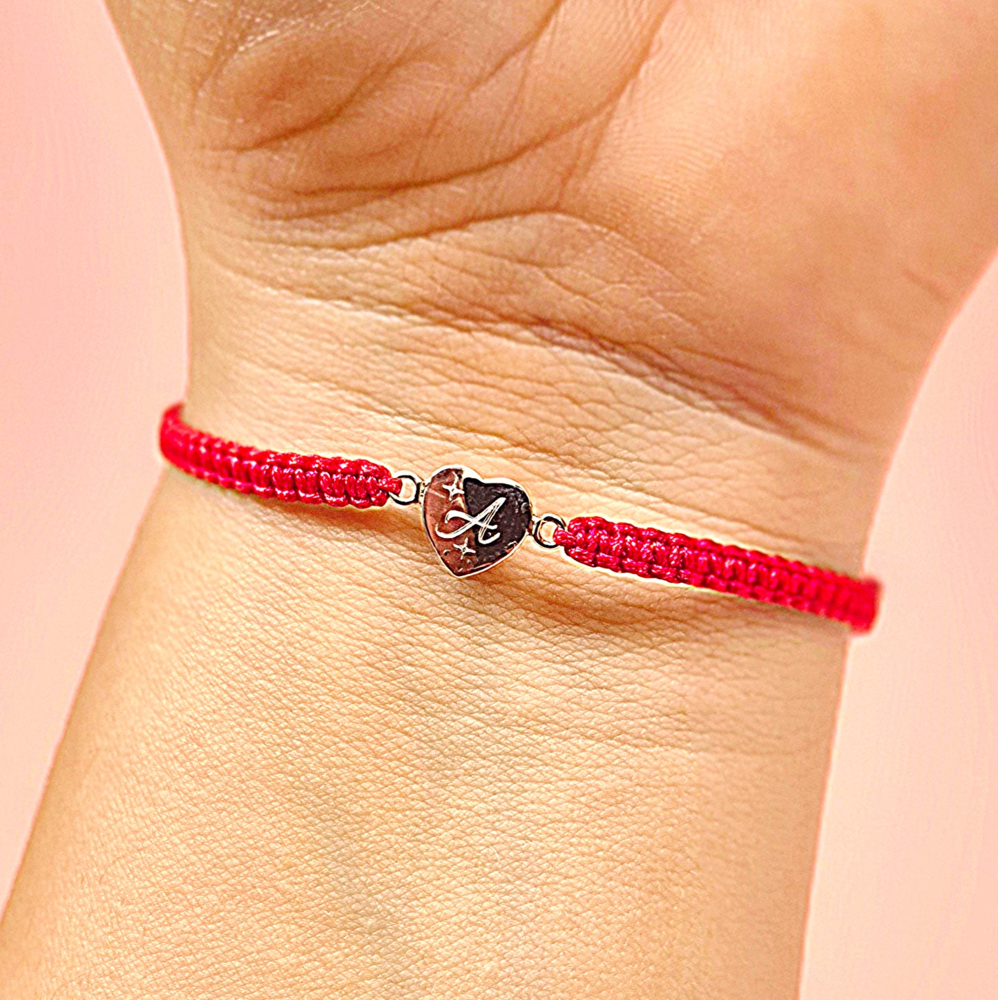 Pulsera personalizada corazón (Hilo rojo)