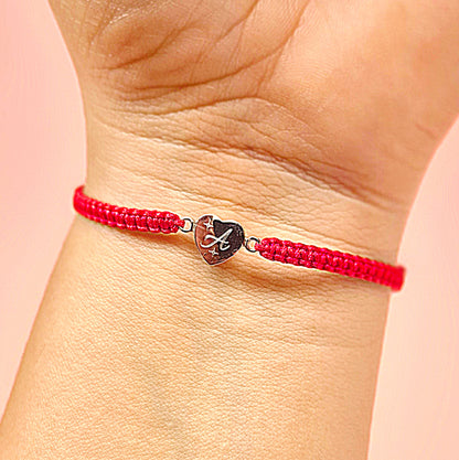 Pulsera personalizada corazón (Hilo rojo)